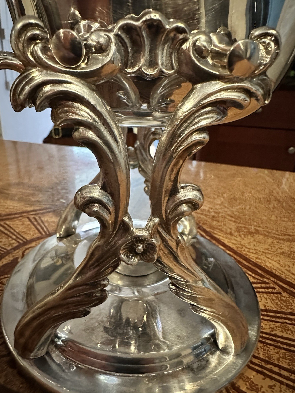 Vintage: Royal Limited Silver Plate Tilting Gravy Boat with Warmer
