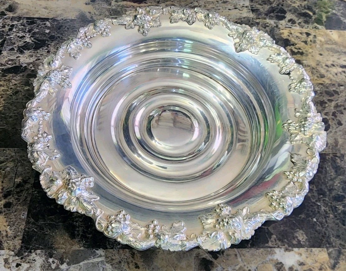 EMBOSSED GRAPE & LEAF RIMMED SILVERPLATED ROUND CANDY SERVING DISH 🍬