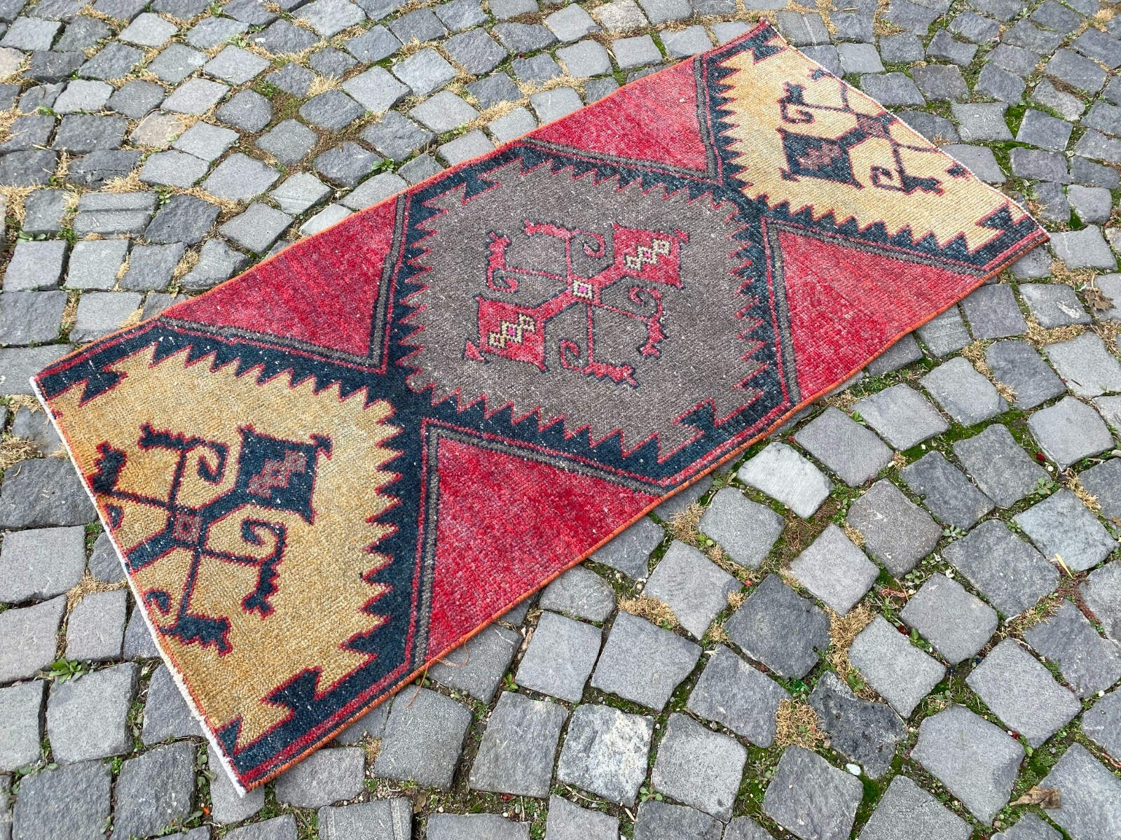 Bohemian rugs, Runner rug, Handmade, Turkish rug, Vintage, Wool | 2,3 x 4,9 ft