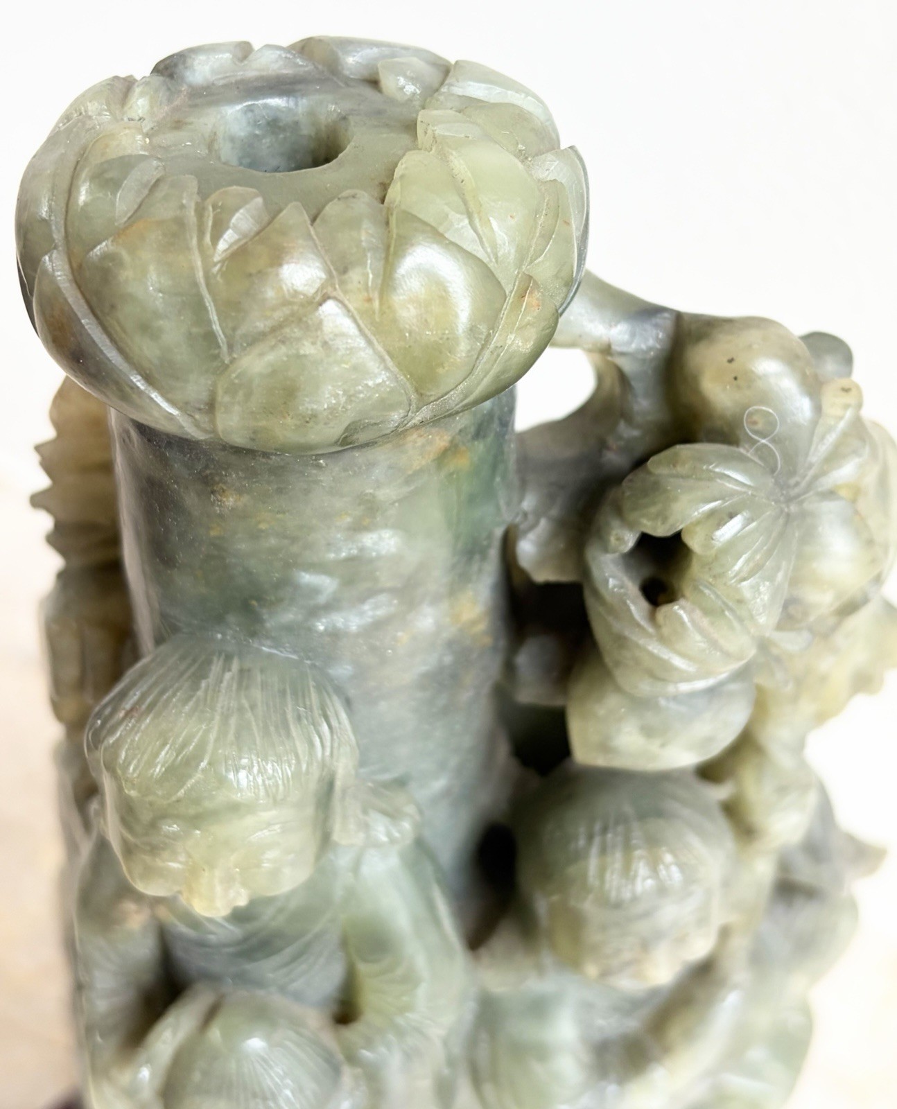 Antique Chinese Republic Era Suzhou Jade Serpentine Figurine & Stand