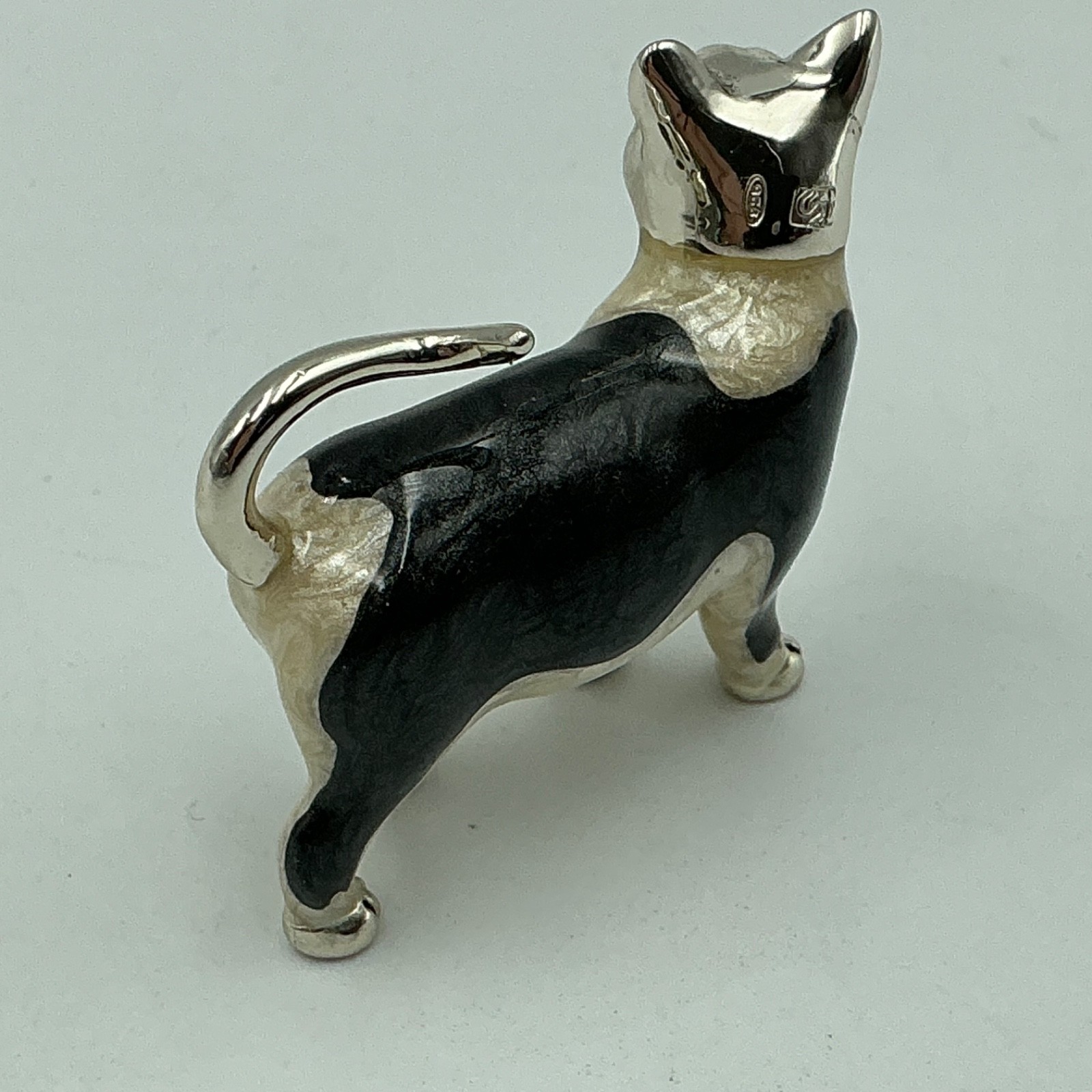 SATURNO SILVER & ENAMEL LARGE BLACK & WHITE CAT, FRANCIS HOWARD, BIRM C2020