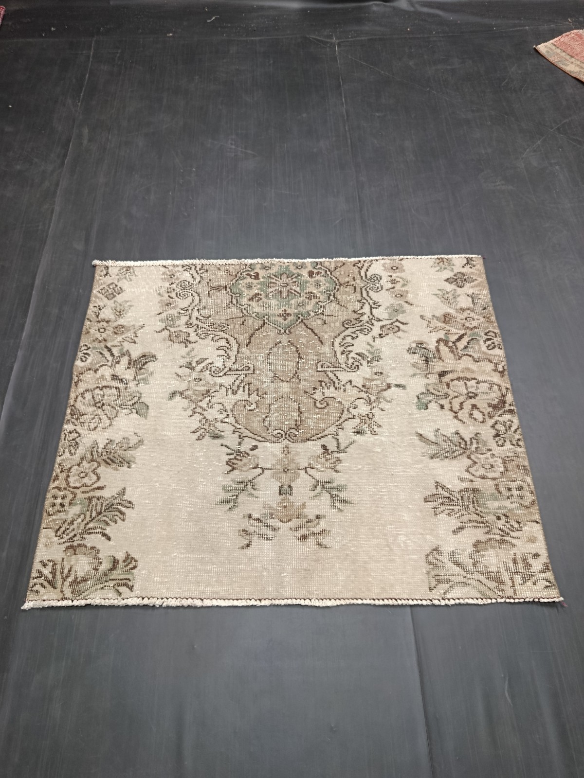Beige Turkish Vintage Rug, 3.2.x3.8ft, Antique Handmade Floral Small Carpet,