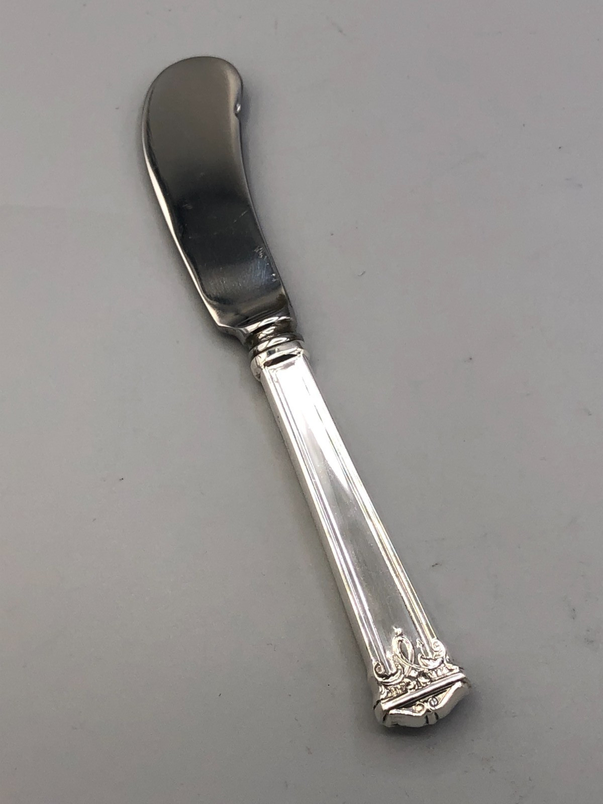 Trianon by Tuttle solid Sterling Butter Spreader 5.75″, WJC hallmark