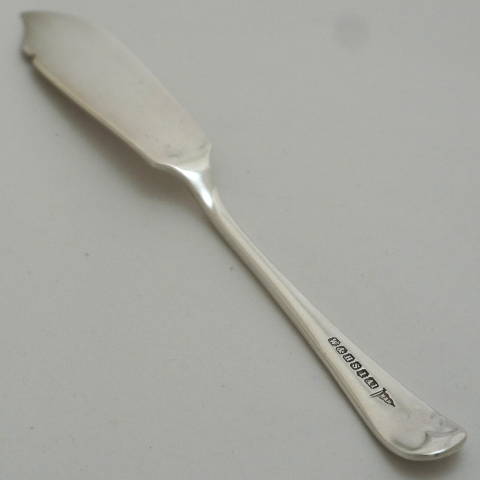 OLD ENGLISH Design Walker & Hall Silver Service Cutlery Butter Spreader