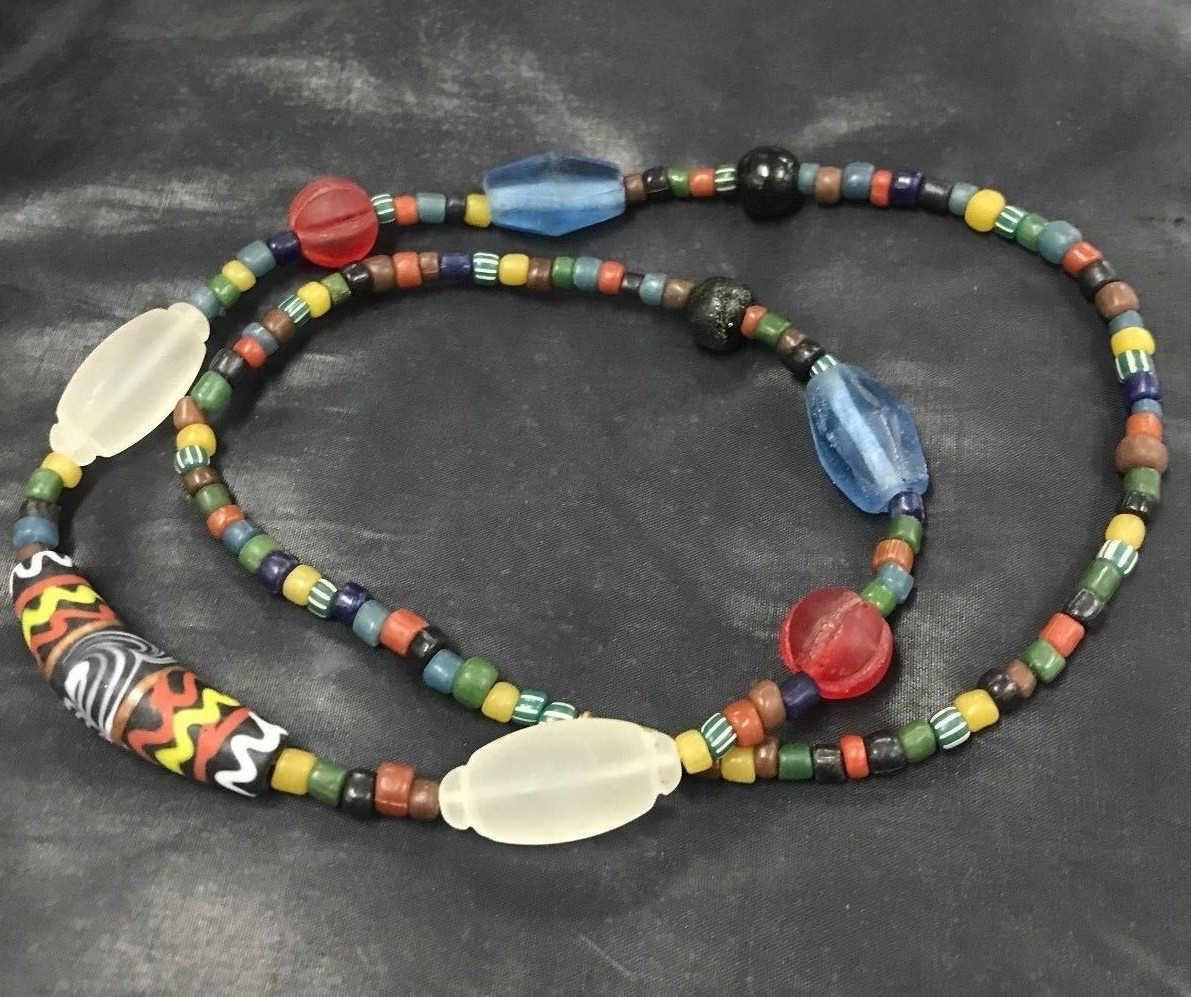 POWERFUL VINTAGE ANCIENT MAGIC BEADS SHAMAN NECKLACE DEVIL JEWEL SEX THAI AMULET