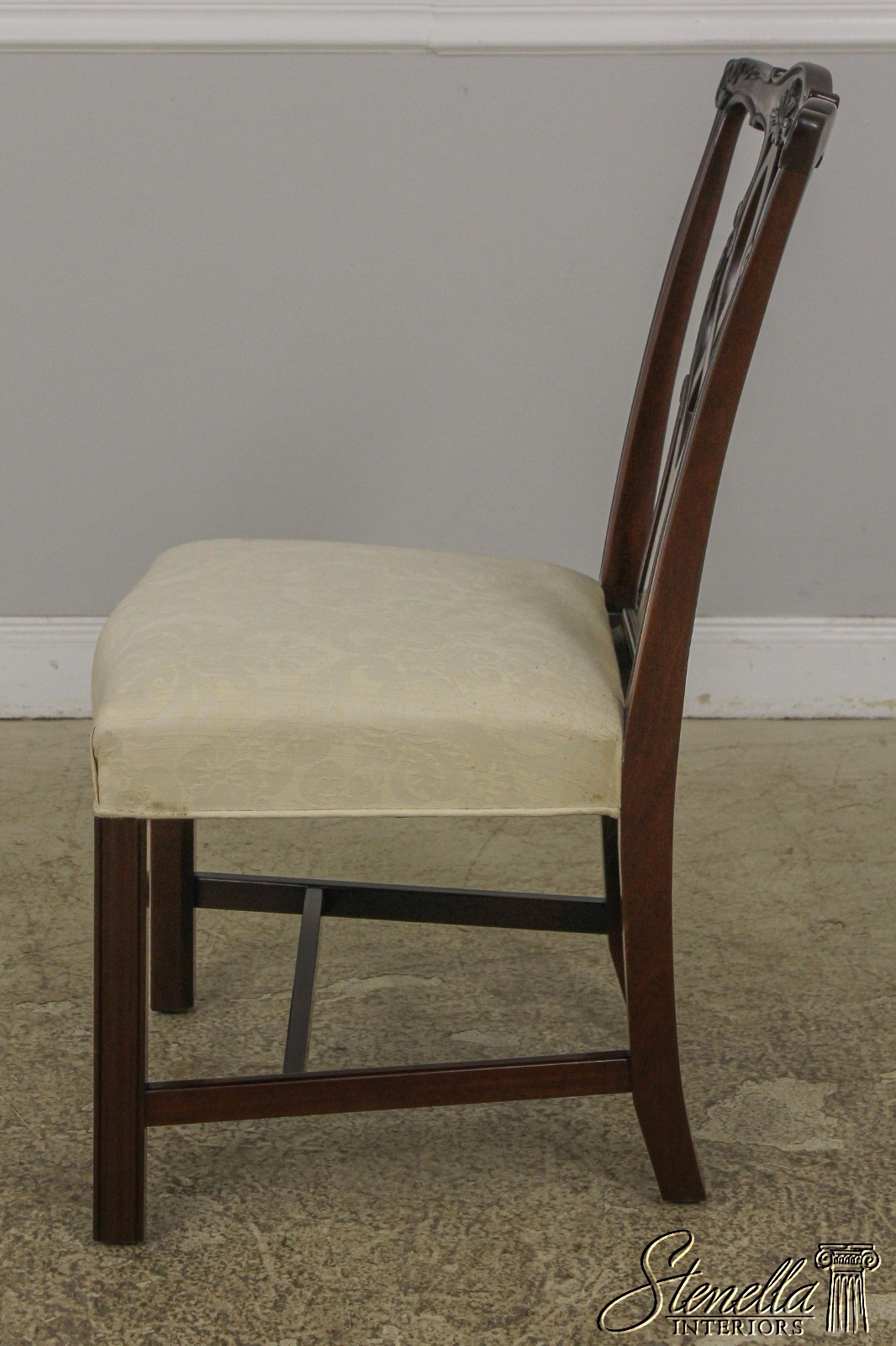 L57480: Set of 8 KINDEL Oxford Mahogany Chippendale Dining Room Chairs
