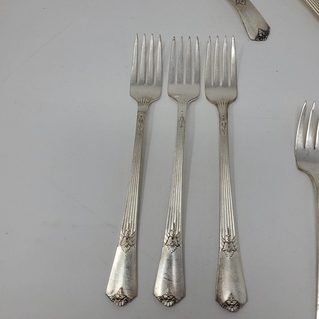 Wm Rogers Sectional Guild Cadence Silverplate Flatware Set of 11