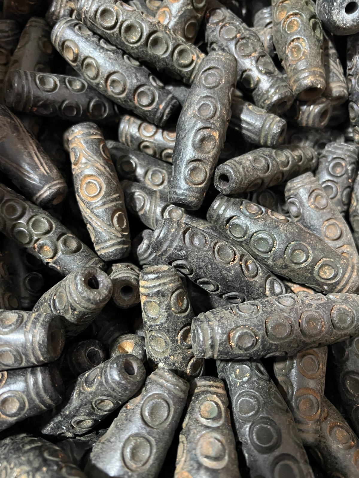 50PCS Old HongShan Culture Meteorite Jade Hand-Carved Dzi Beads Amulet Pendant