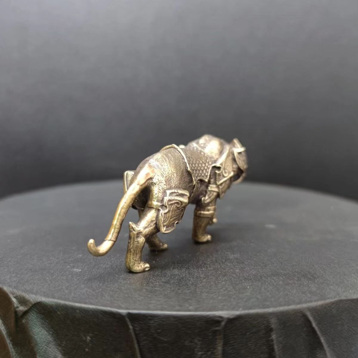 Chinese Old Brass Copper Statue Hand Carved Tiger ,Antique handicraft ornaments
