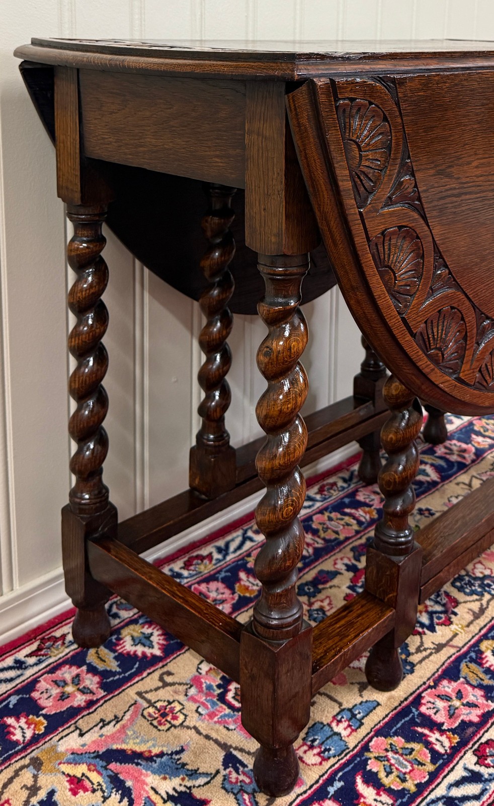 Antique English Table Drop Leaf Gateleg CARVED TOP Barley Twist Oak c. 1920-30s