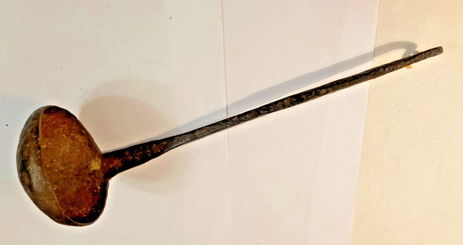 Bijou Antique wrought iron tasting /pouring ladle 21cm blacksmith made (484)