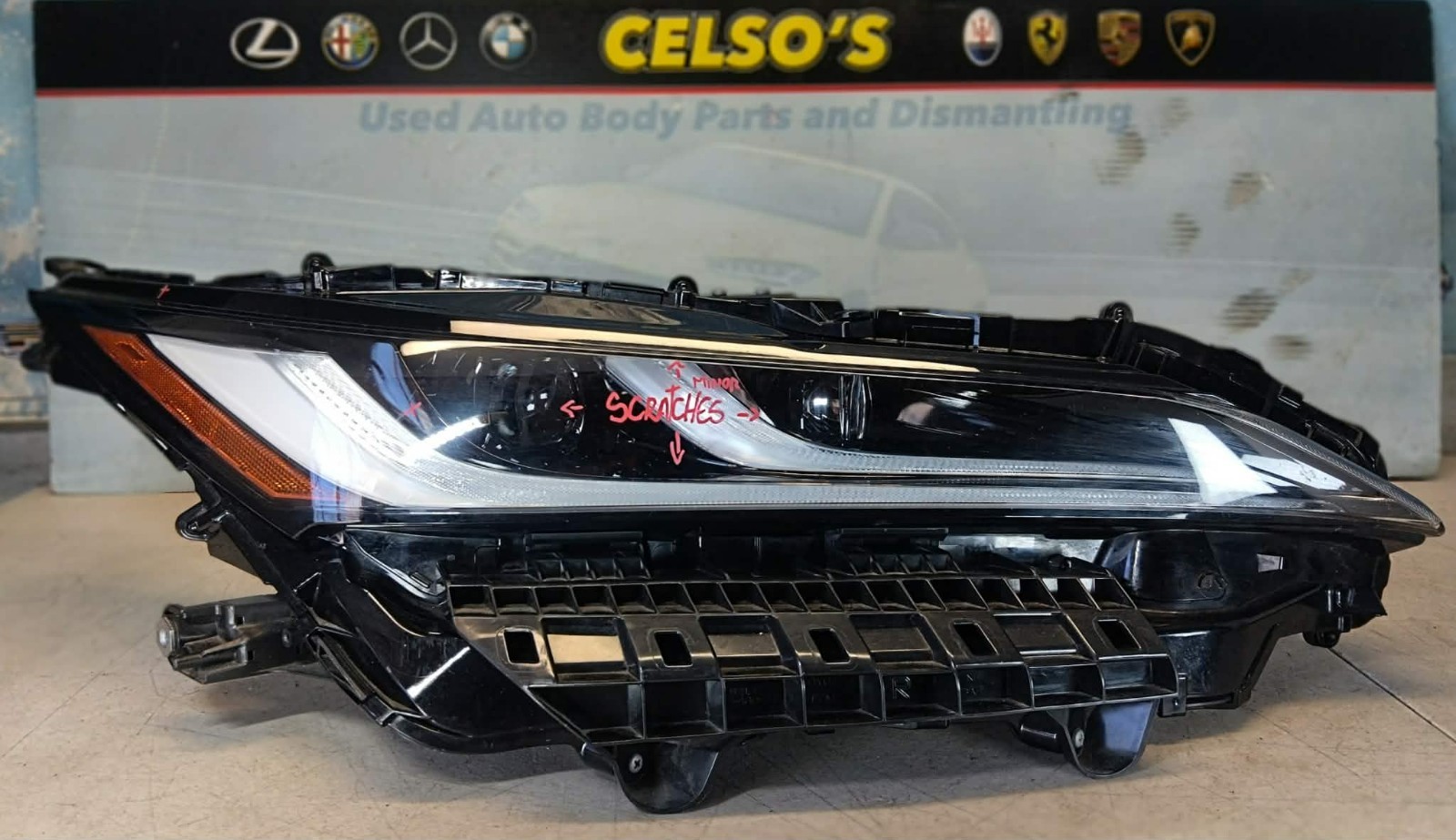 2021 – 2024 TOYOTA VENZA LED PROJECTOR HEADLIGHT