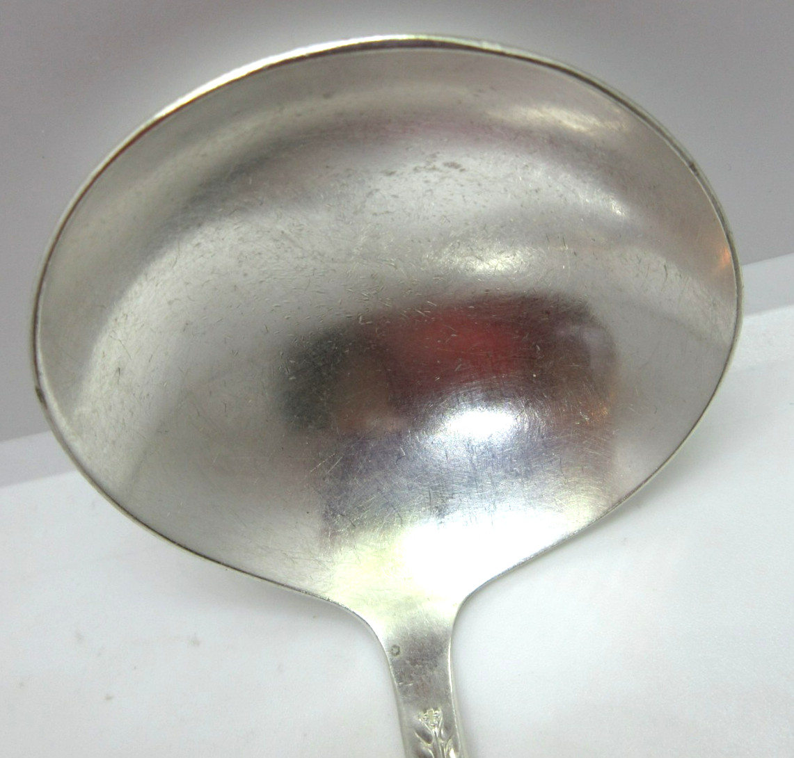 International Wm. Rogers AVALON-CABIN *1 Gravy Ladle* 6 1/4″ Silverplate 1940