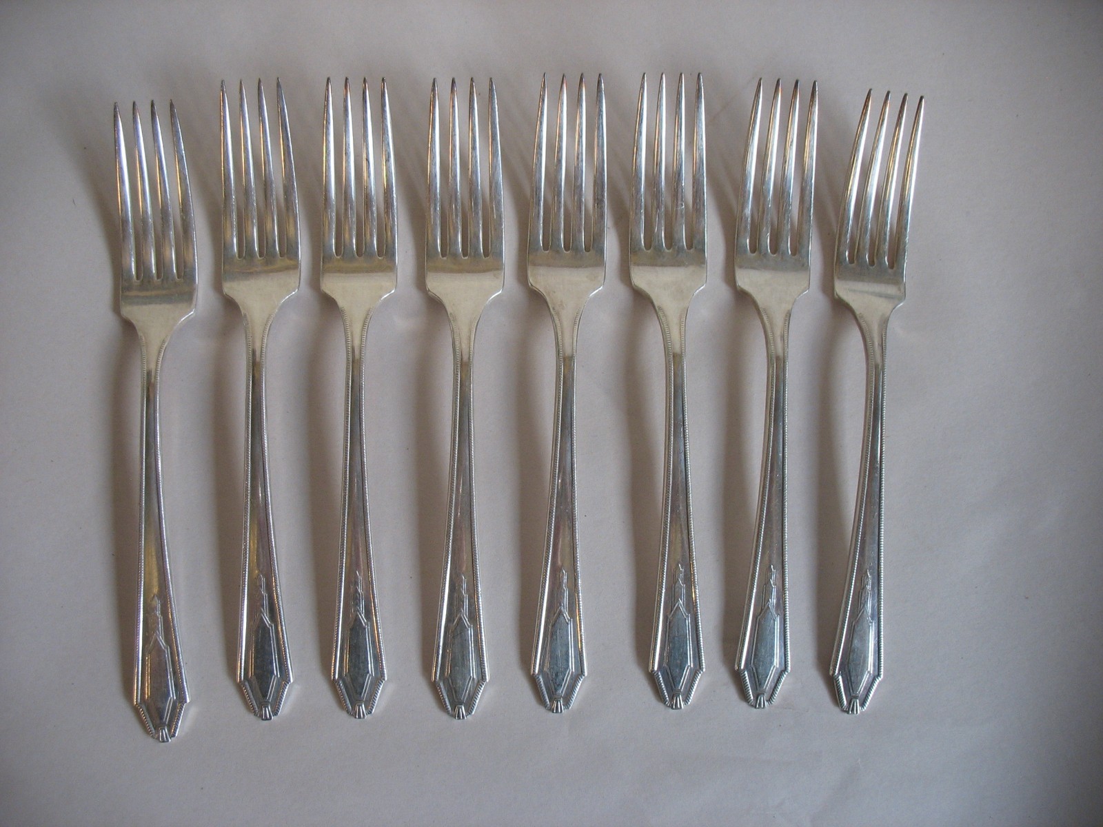 S/8 Wm A Rogers Oneida Prestige Keswick 7 3/8″ silverplate dinner forks 1931