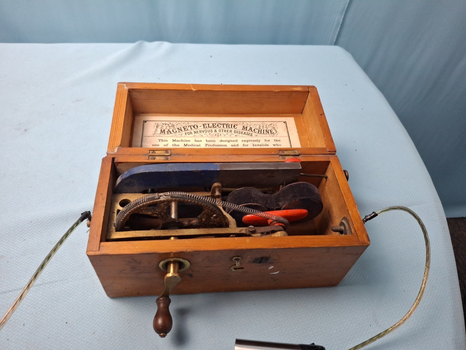 Beautiful Antique Magneto Electric shock Machine Vintage Medical Device