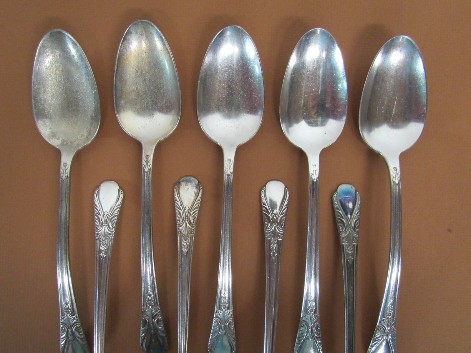 Avalon-Cabin (Silverplate, 1940) International Silver ~ 9 Serving Spoons 8 1/2″