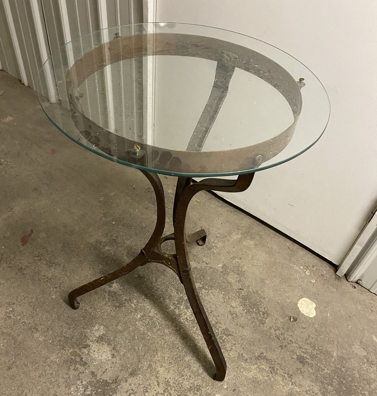 Antique Round Glass Top Metal Accent Table, Brown Clear, Fully Assembled