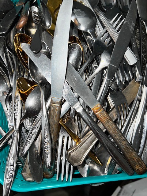 Mixed Lot Older Craft Scrap Silver Plated Stainless Flatware As Found 20 Lbs
