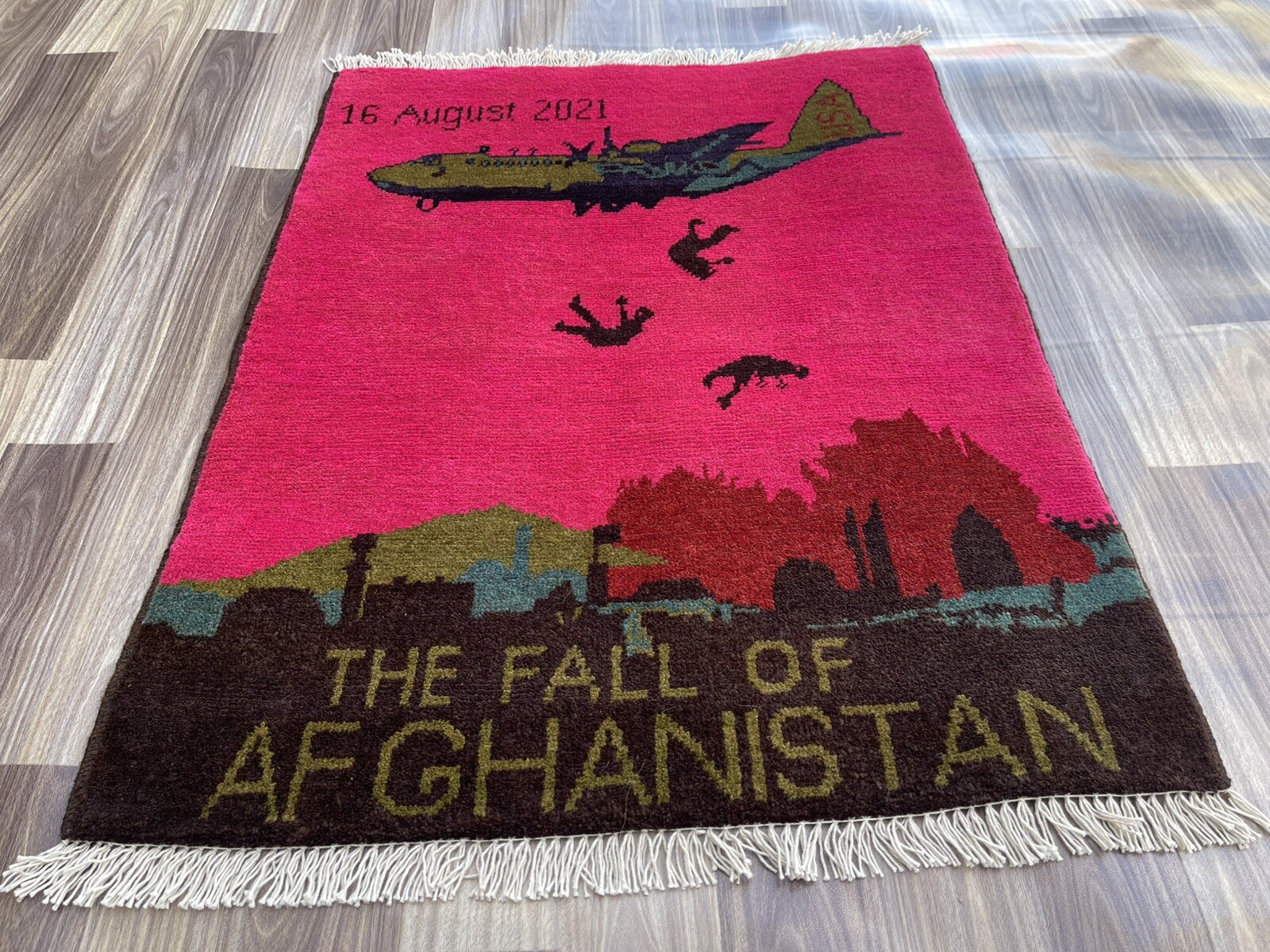 81x62cm war rug Mini THE FALL OF AFGHAN Afghan War Rug S313
