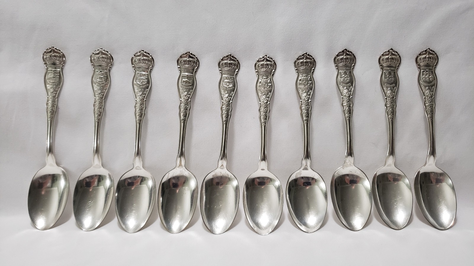 Lot of 10 Wm Rogers & Son AA Canadian Province Silverplate Spoons