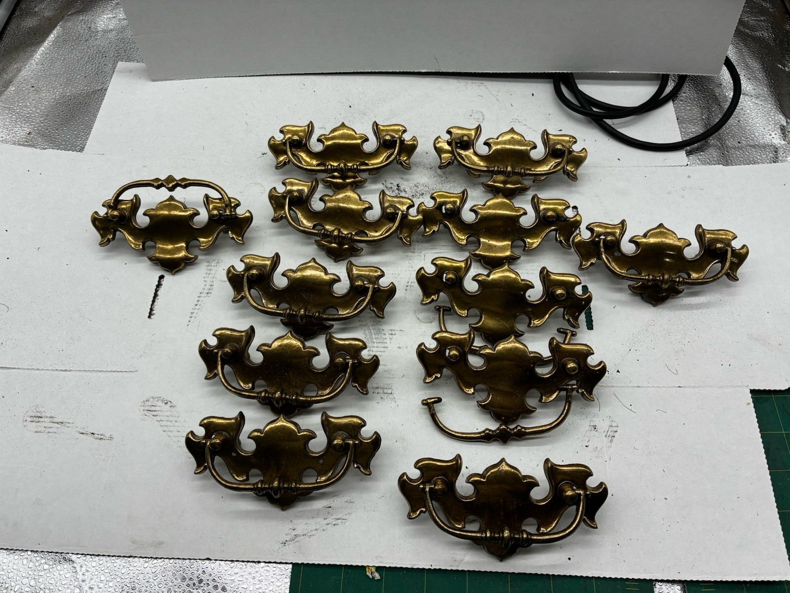 VINTAGE GOLD METAL DRAWER PULLS W/ DROP HANDLES 2 1/2” C TO C