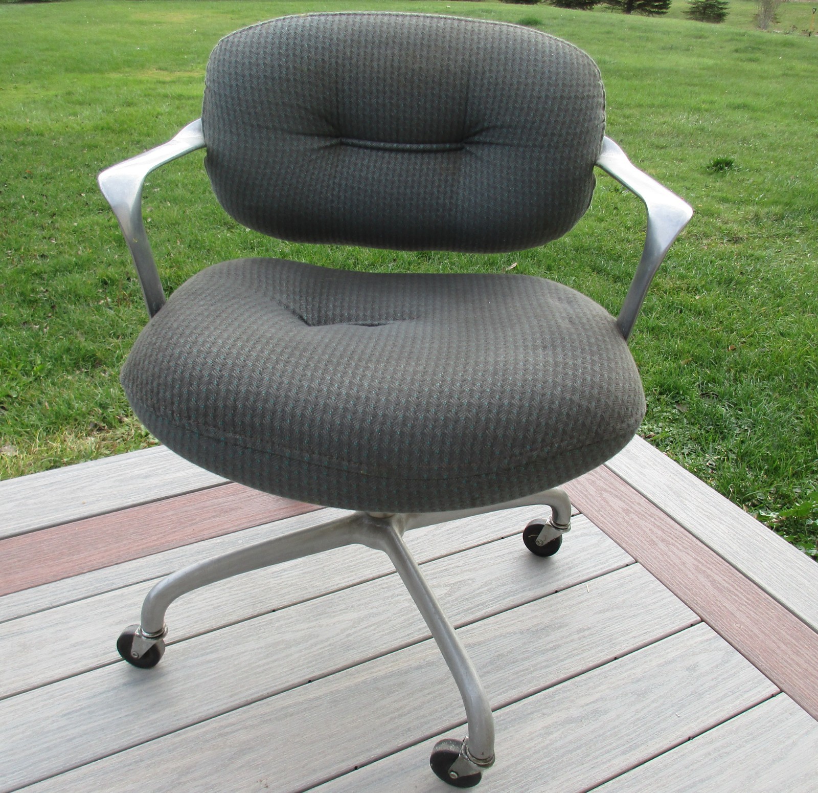 One 1970s Knoll International corduroy, Chair by Morrison & Hannah EUC