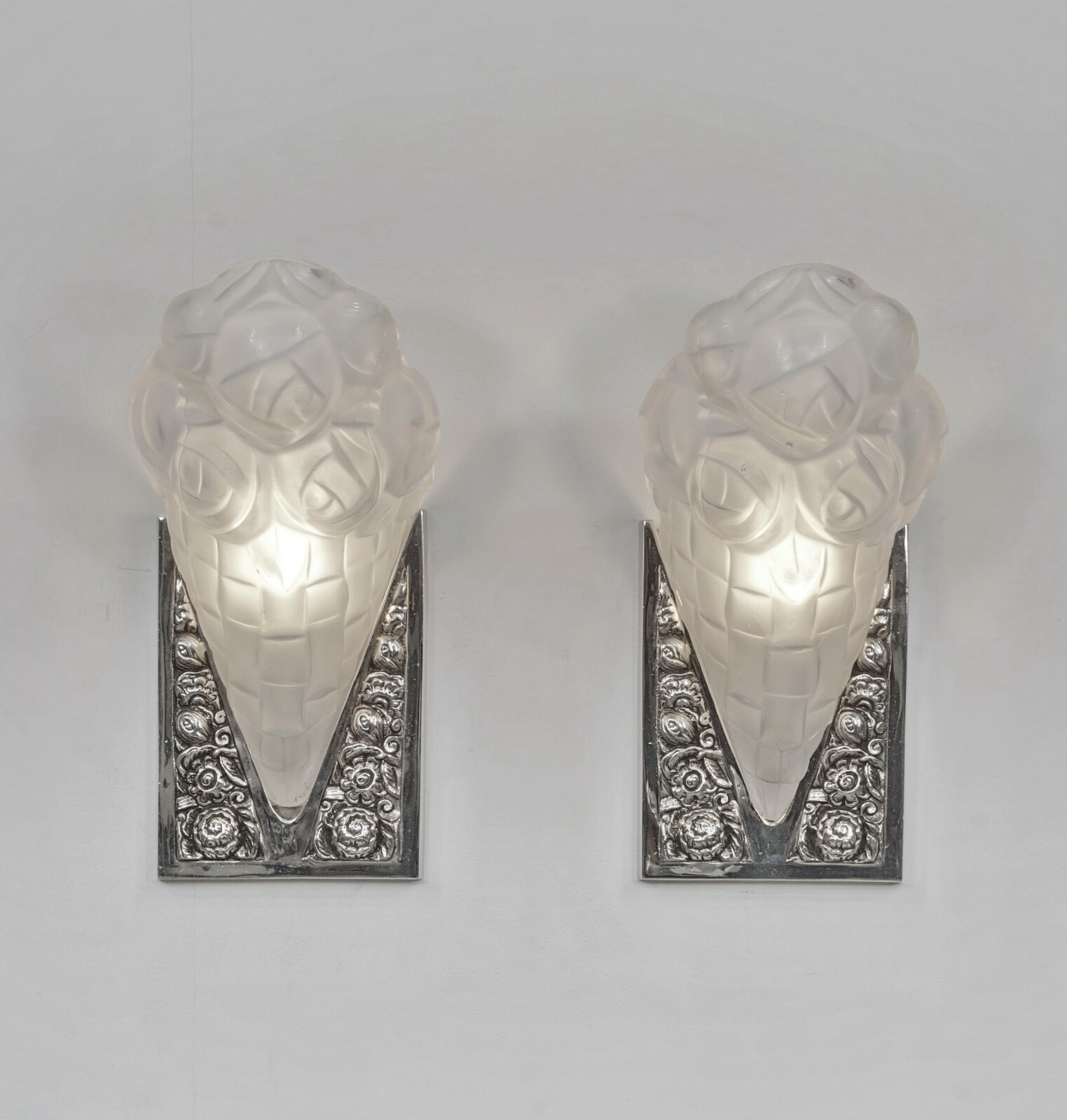 DEGUÉ : PAIR OF 1930 FRENCH ART DECO WALL SCONCES ……. lights 1925 muller era