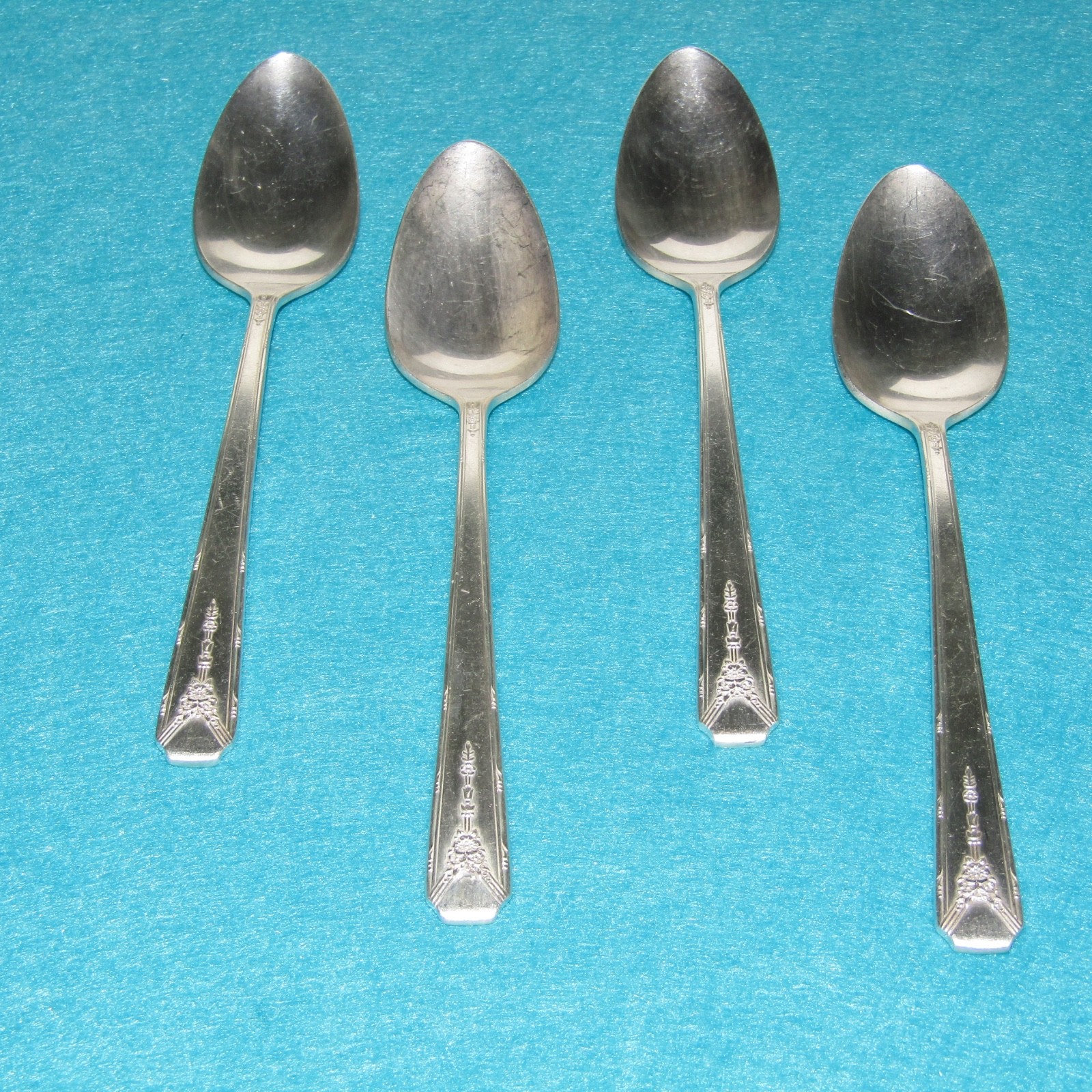 Oneida Community Milady Flatware Set of (4) Silver Plate 6 1/8″ Teaspoons