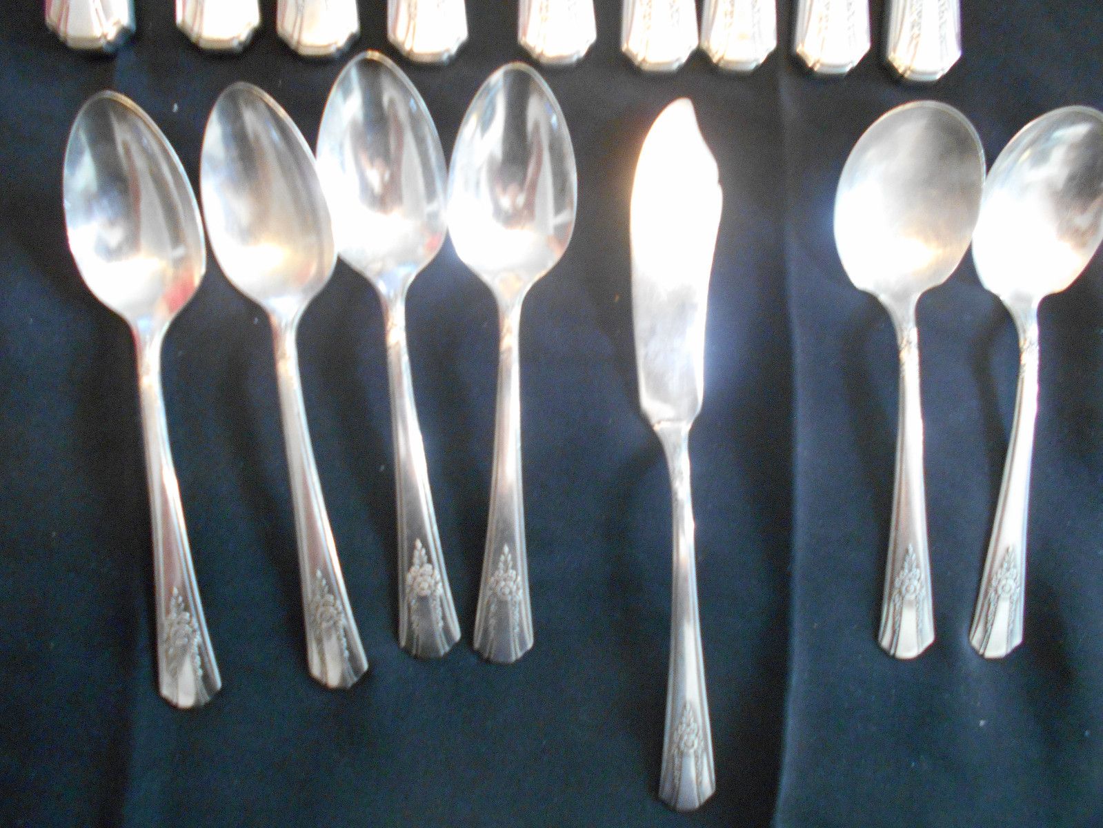 16 PC. SENATE SILVERPLATE ONEIDA GENESEE 1940 FLATWARE