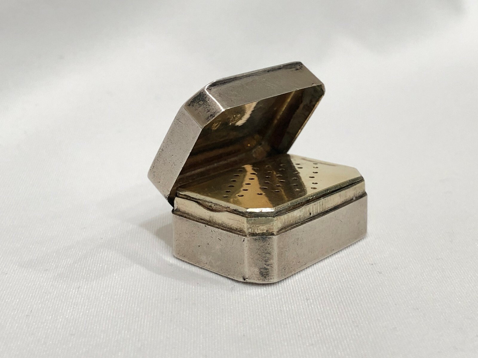 Antique 1814 Georgian Sterling Silver Vinaigrette – Thomas Willmore England 