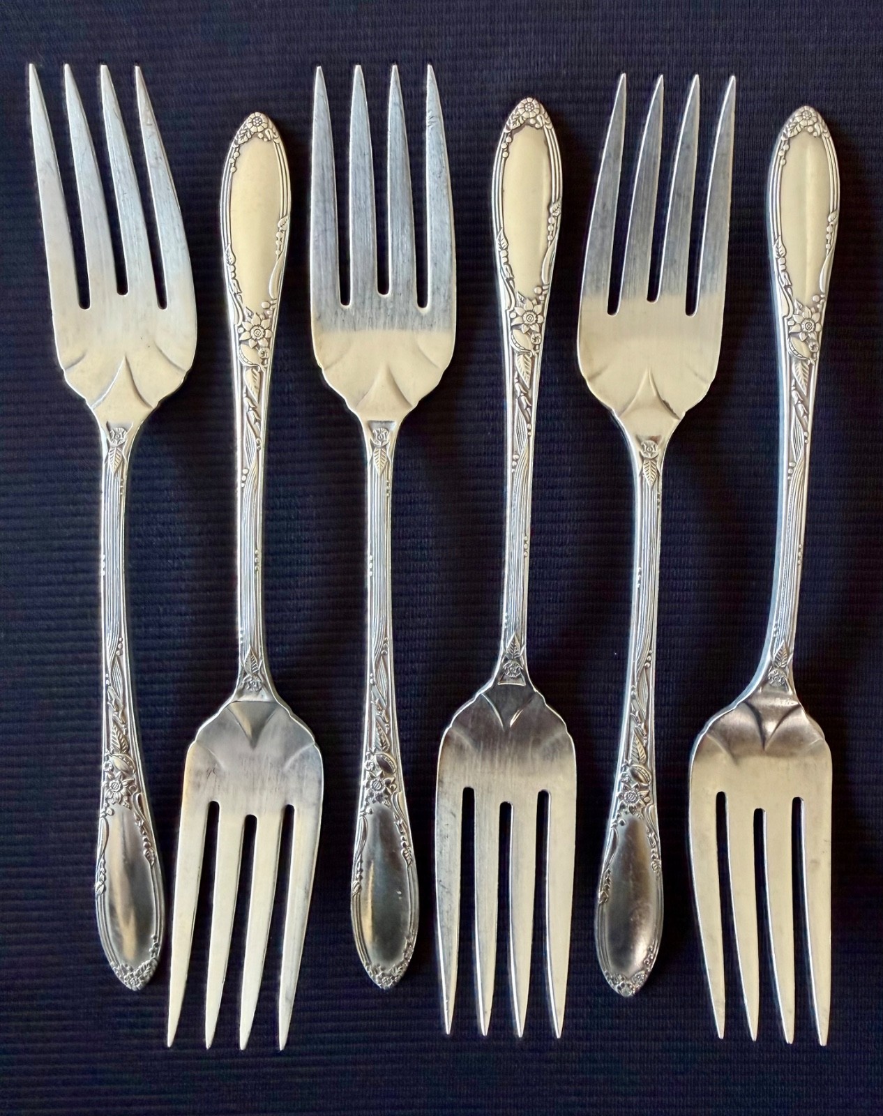 6 Oneida Sterling VIRGINIAN Salad Forks 6-3/8″ No Monogram 195g