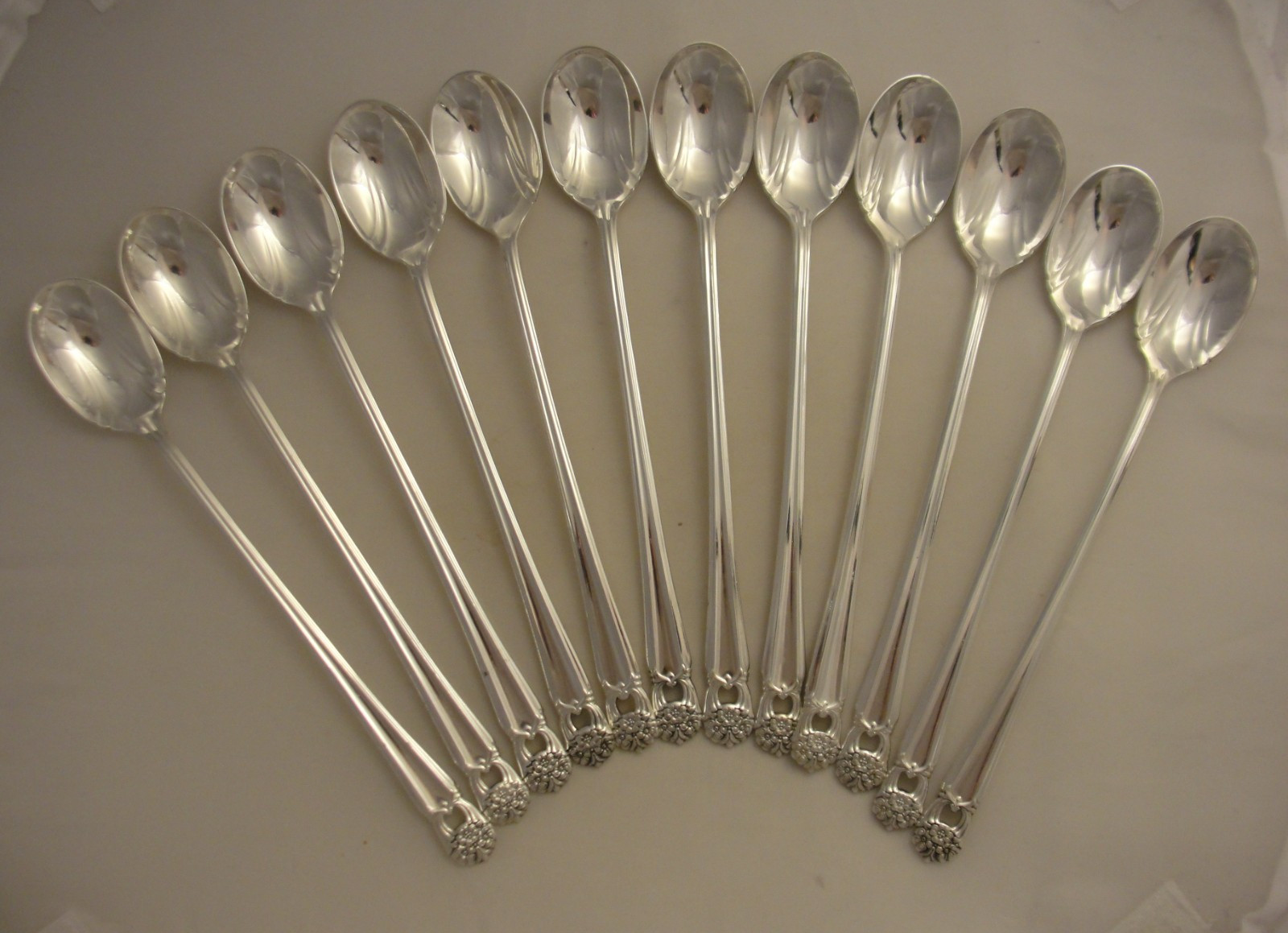 12 VERY NICE 1941 ETERNALLY YOURS SILVER PLATE ICE TEA SPOONS LOT *12
