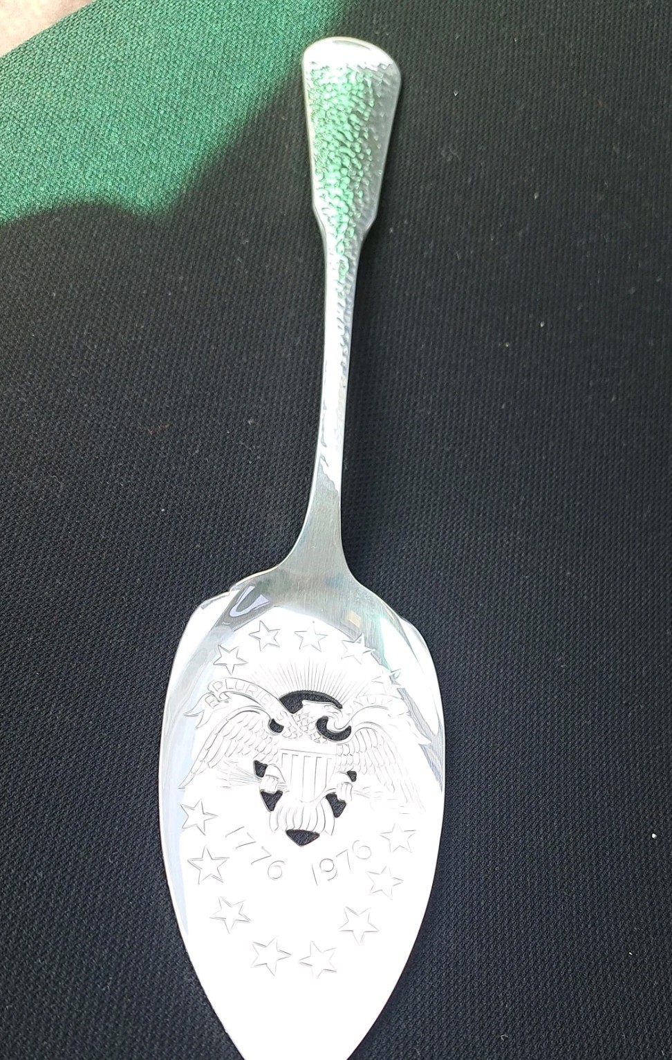 Bicentennial 1776-1976 Silverplate Pie Cake Server Oneida Patrician. new