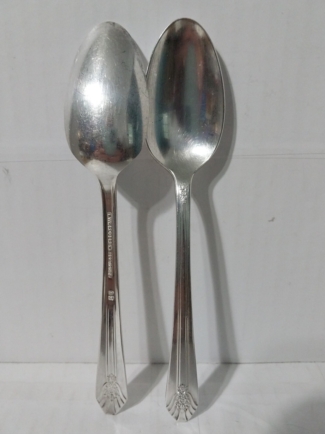 Vtg 1939 IMPERIAL WM Rogers International Silver Silverplate Teaspoon Set of 2