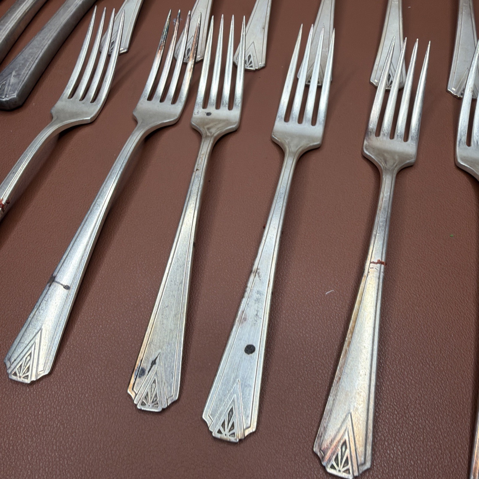 Vintage 25 Pc Deauville Oneida Community silver-plate Art Deco 1929 Flatware Set