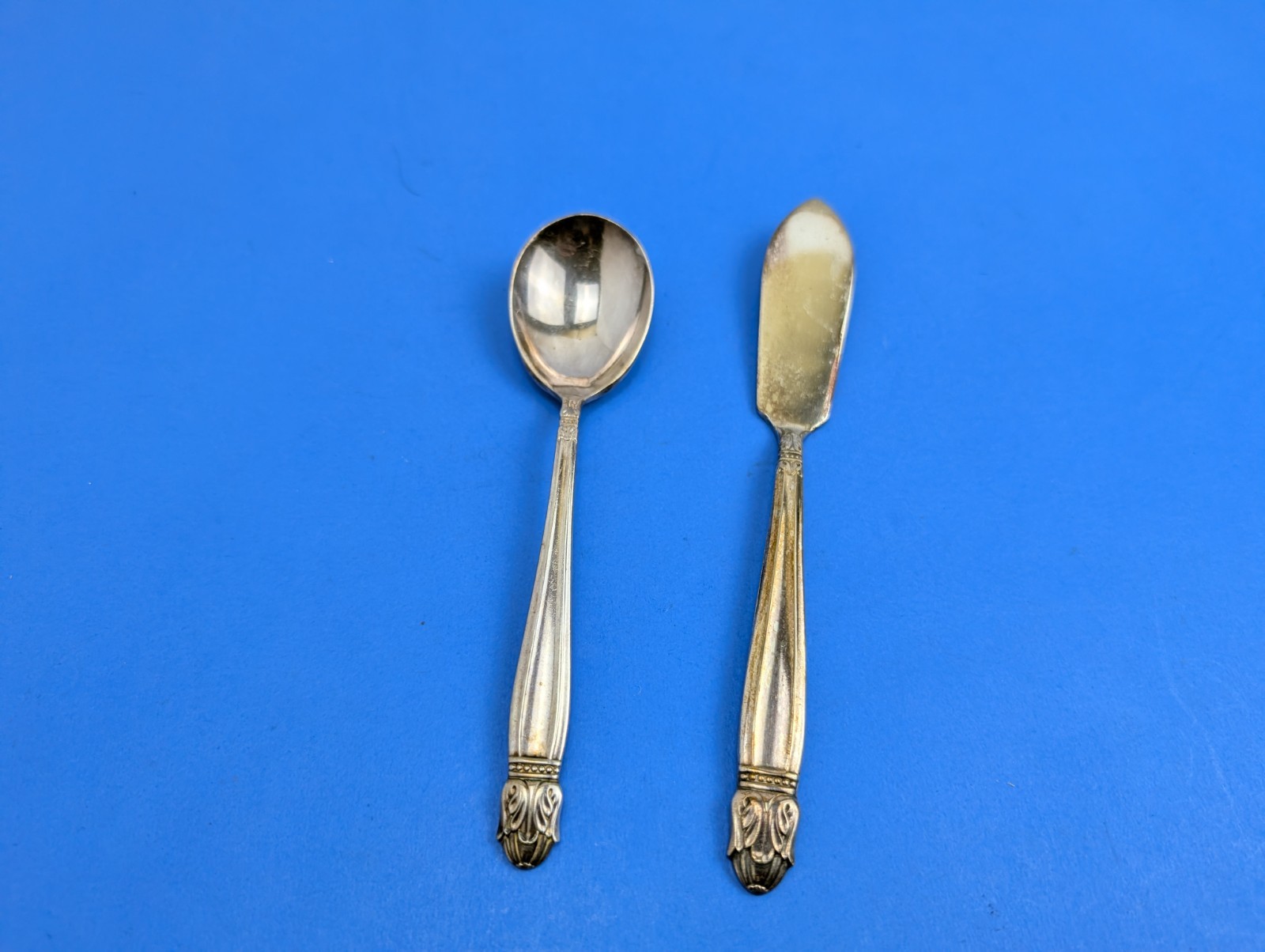 Holmes Edwards Inlaid Silver Plate Knife Sugar Spoon Set of 2 Service Danish