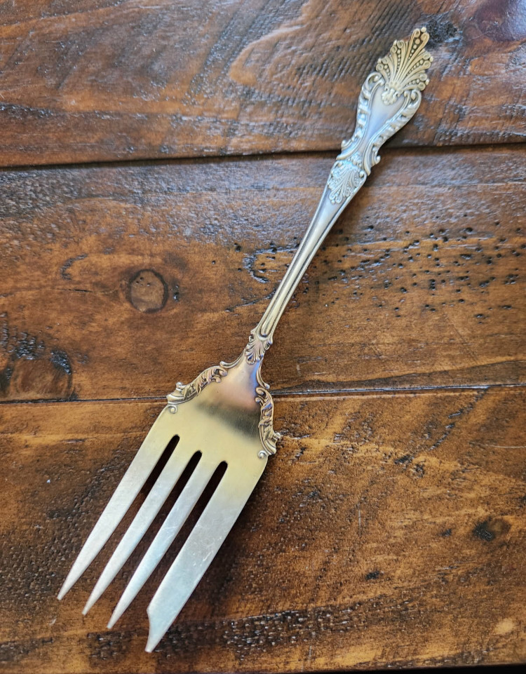 ROGERS & HAMILTON RAPHAEL c 1891 SILVER PLATED MEAT SERVING FORK 7 1/4 INCH