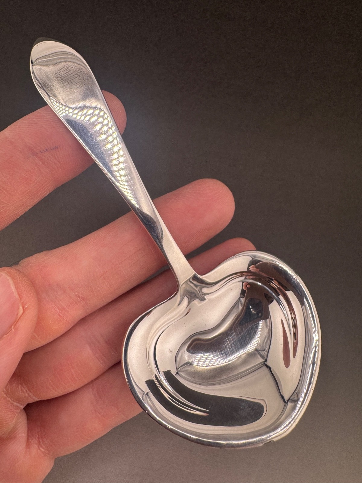 Tiffany Faneuil Sterling Silver Bon Bon Server 4.6″ 34 grams 1.09 troy ounces