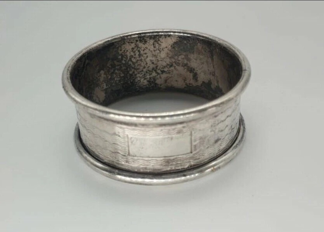 SILVER NAPKIN RING 1954 HALLMARKED STERLING BY JOHN ROSE Vacant Cartouche