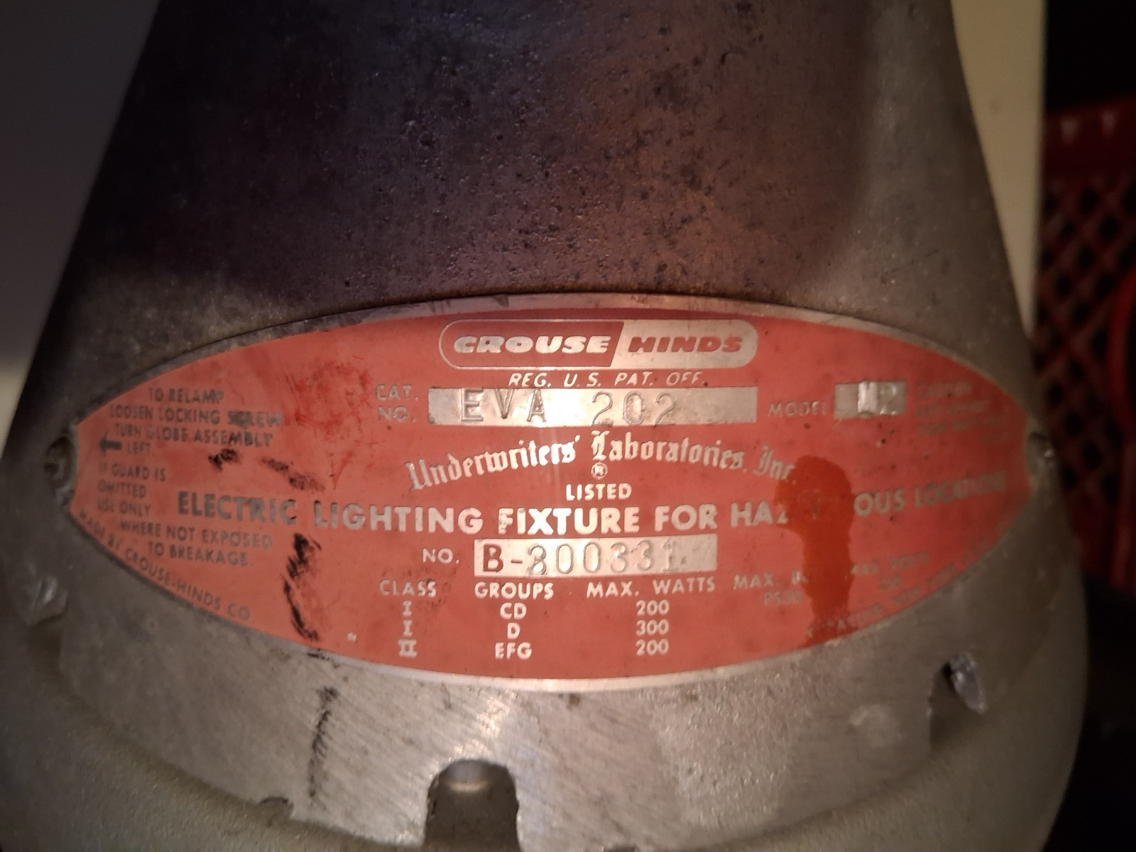 CROUSE HINDS ELECTRONIC LIGHTING FIXTURE FOR HAZARDOUS LOCATIONS