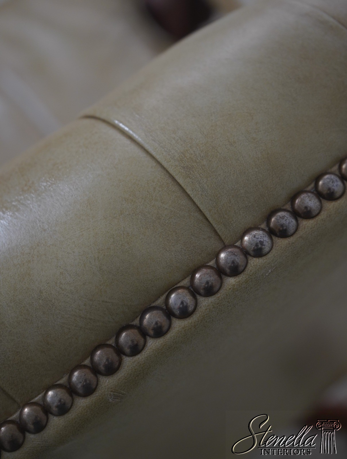 73549: Classic Leather Tufted Rolling Desk Chair
