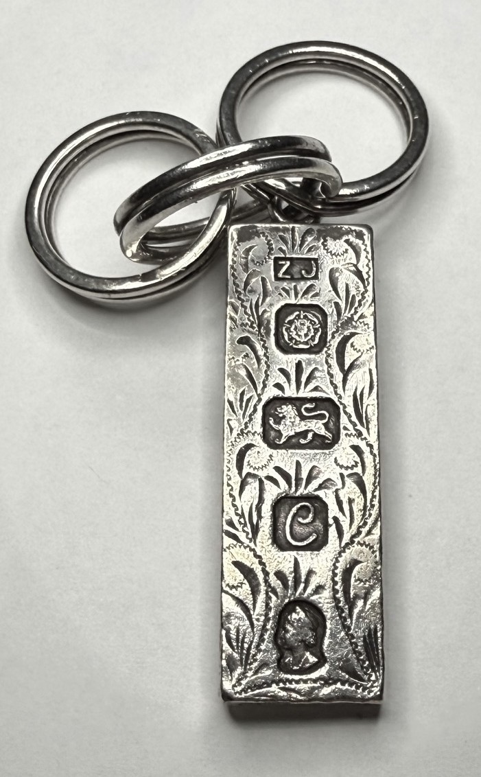 United Kingdom – Solid Sterling Silver Key holder with Pendant /Bar