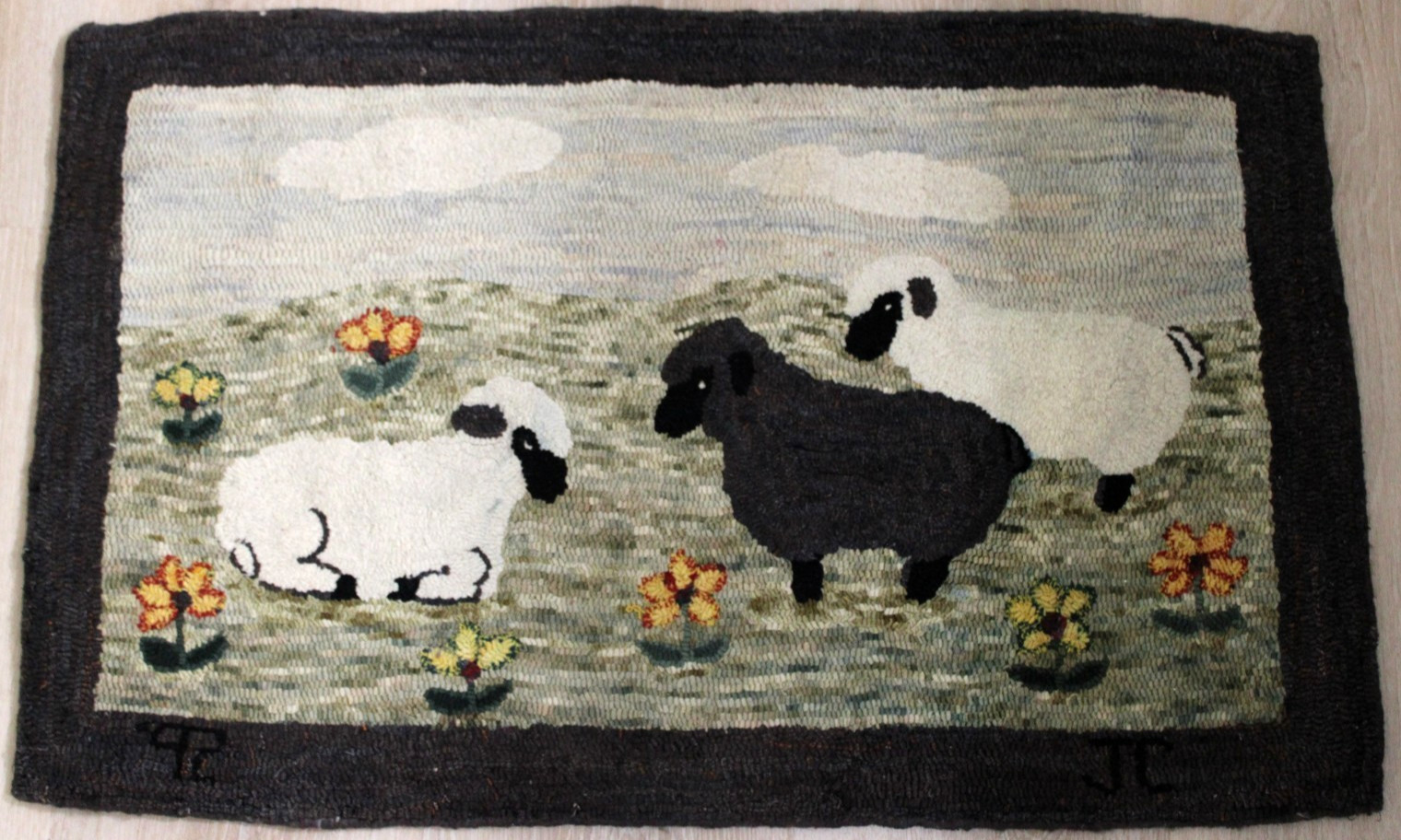 SUPERB VINTAGE HAND HOOKED DYED WOOL RUG LAMB SHEEP FLORAL PRIMITIVE COUNTRY