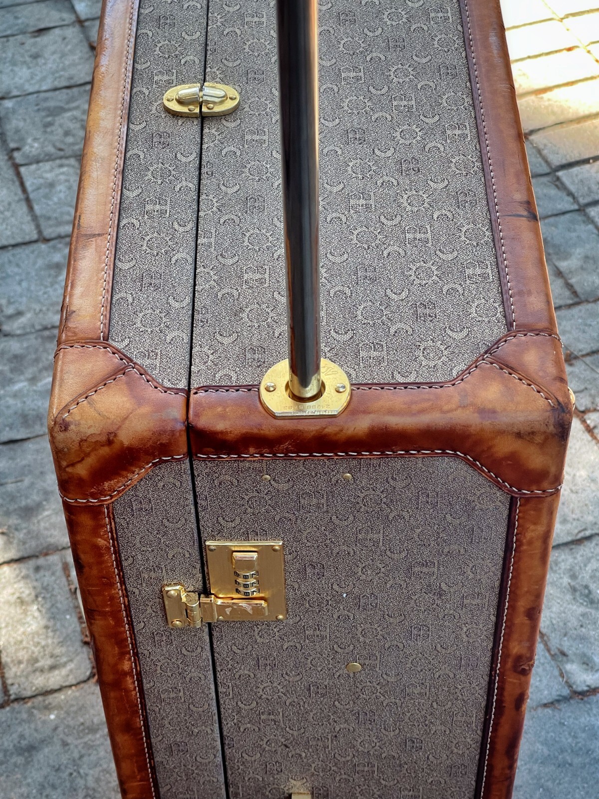 Antique Vintage Steamer Trunk (Compact) 32 x 10 x 20 Inches