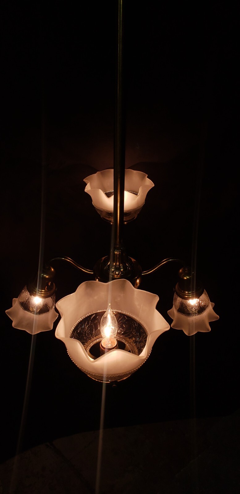4 Light Flush Mount Chandelier with Fluted Shades 27 1/2″ x 21″ x 38″ GS00472