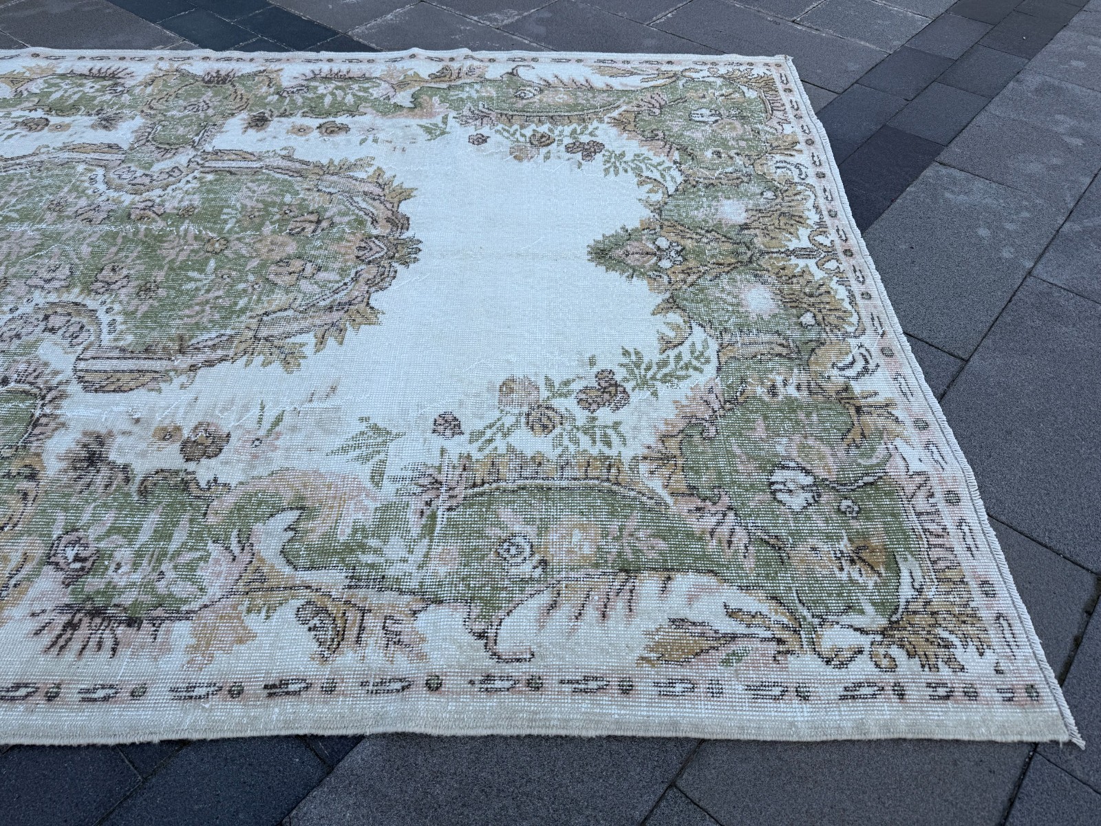 Oversized Vintage Turkish Oushak Rug 5.9×9.9 ft Muted Ivory Beige Wool Area Rug