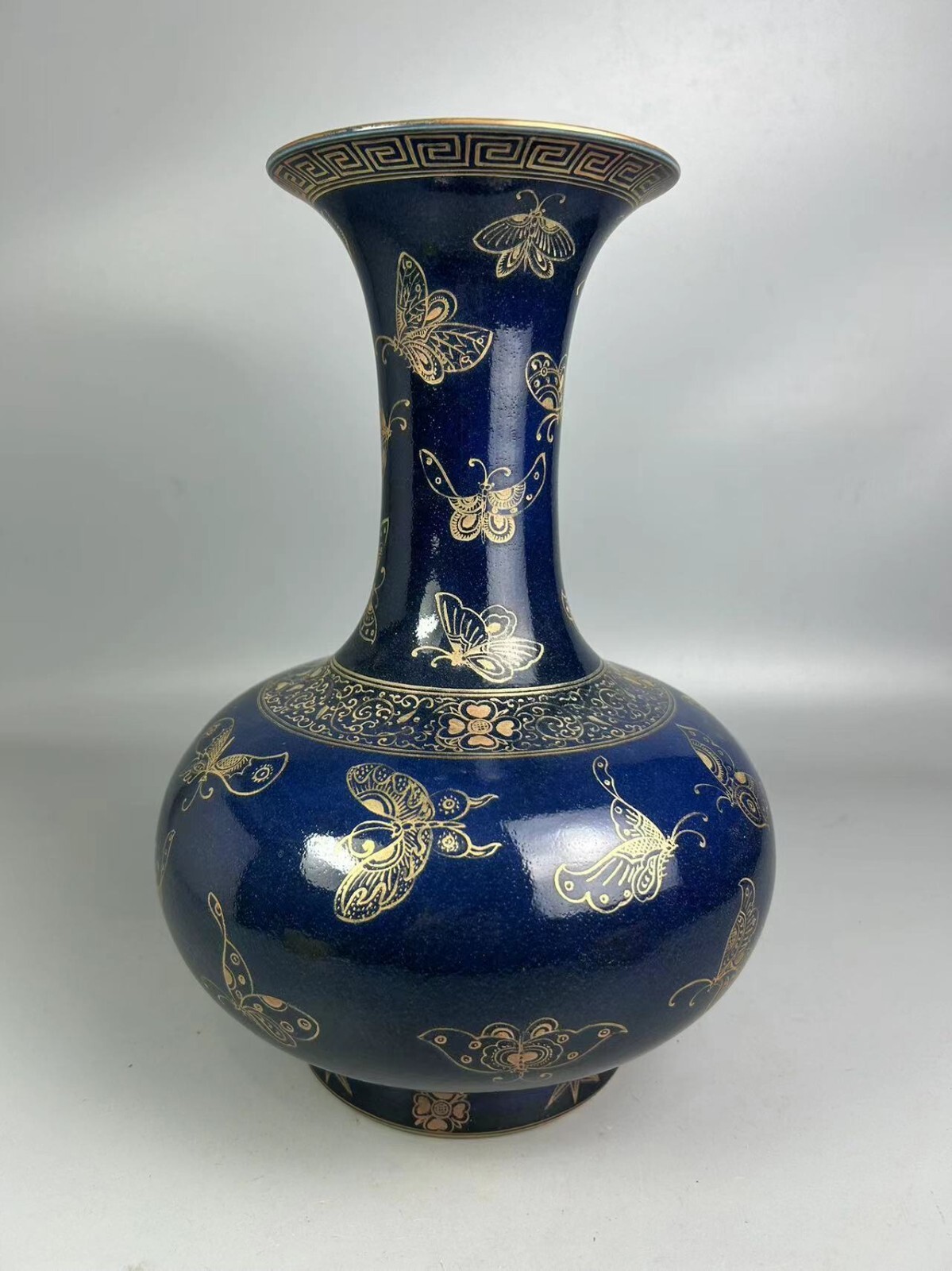 Beautiful Chinese blue glaze porcelain gilded vase