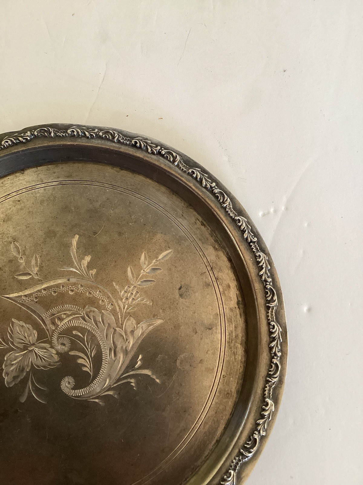 Vintage Wallace Quadruple Plate Serving Round Etched Floral Ornate Raised Edge