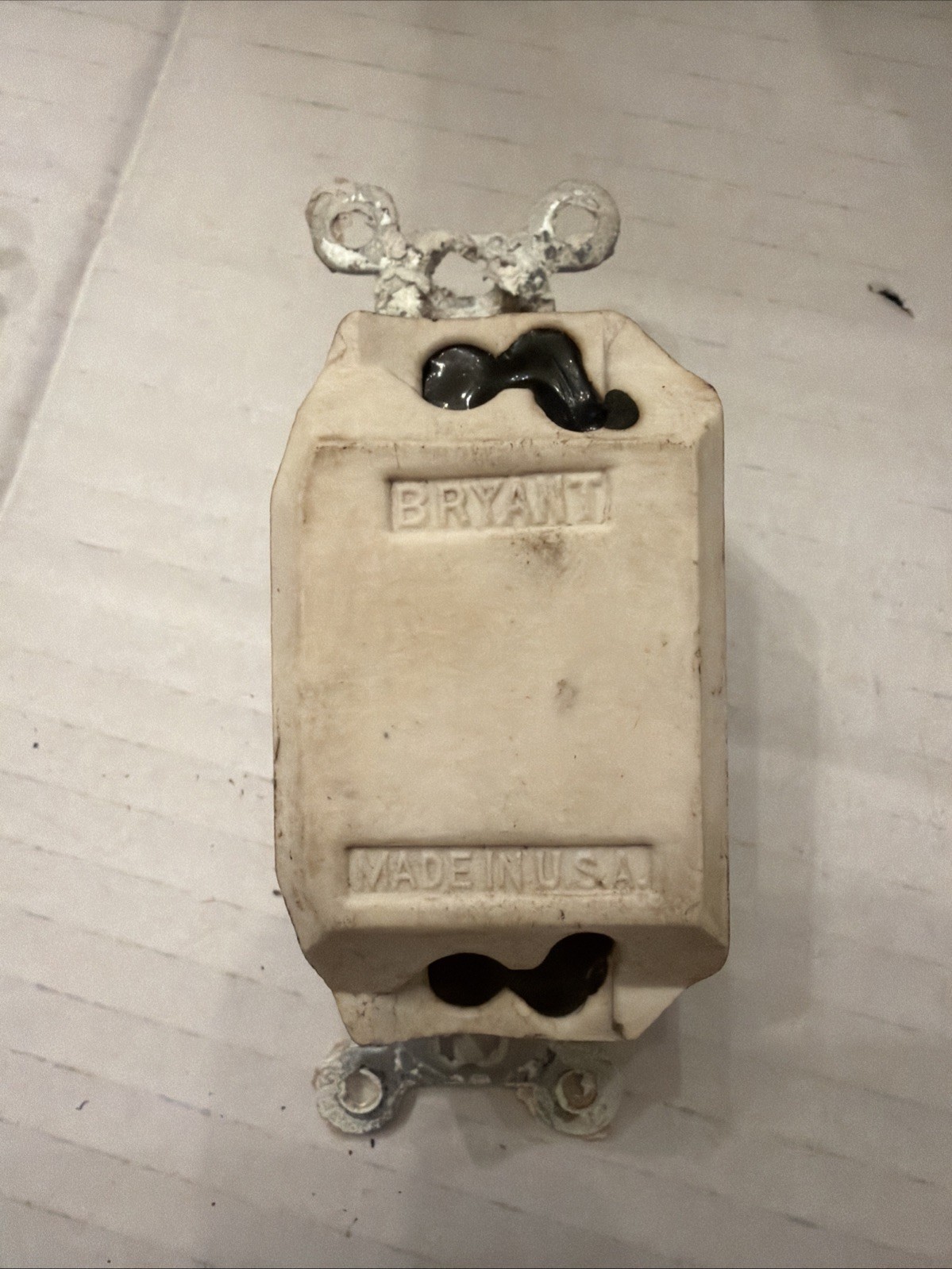 Vintage Push Button Light Switch, Single-Pole ON/OFF BRYANT – USA Set 2