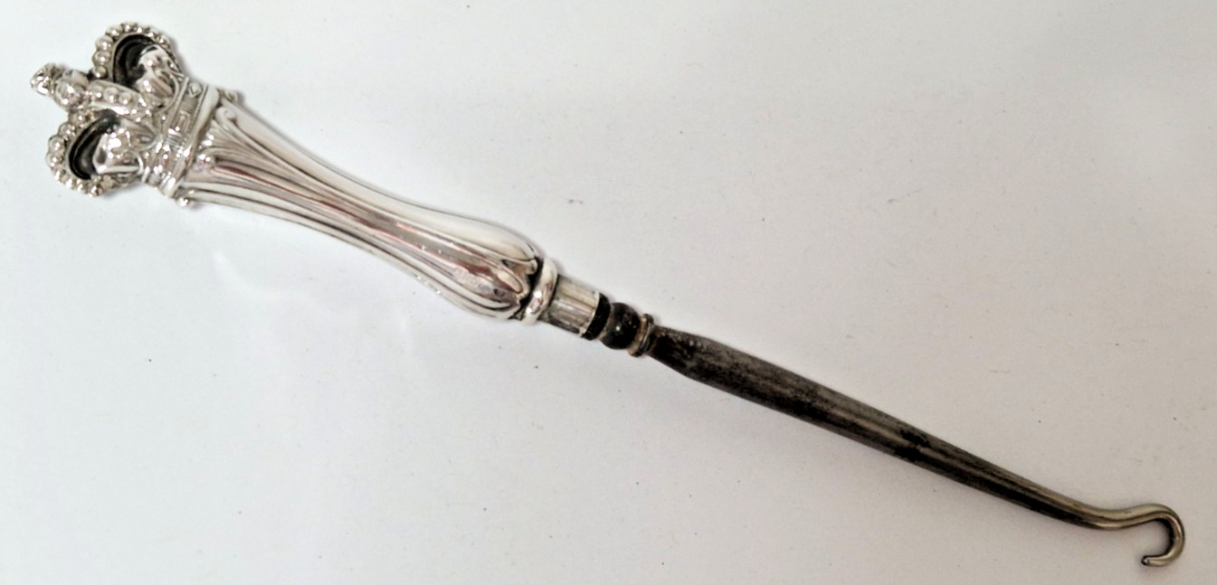 RARE ANTIQUE CROWN TOP SILVER JUBILEE BUTTON HOOK 1933 CRISFORD & NORRIS